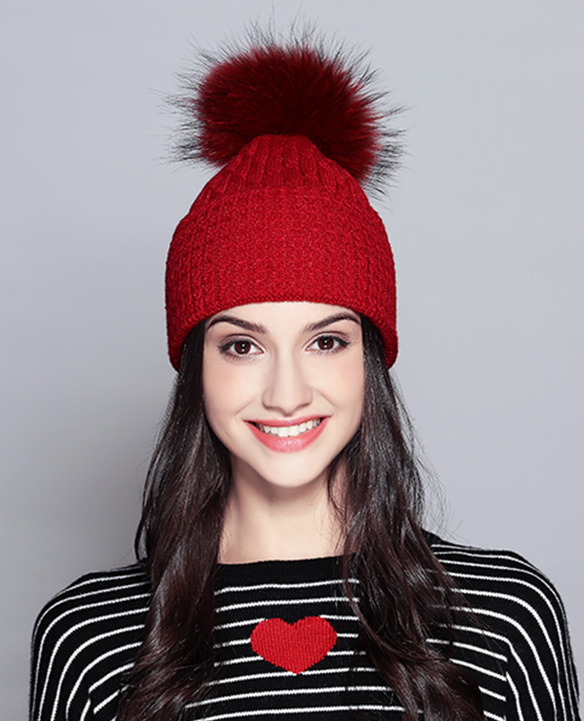 Elegant Raccoon Fur Beanie Elegant Raccoon Fur Beanie