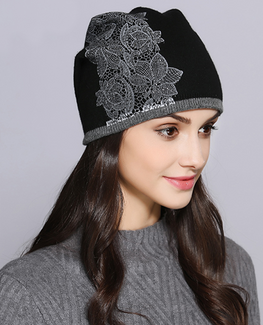 Elegant Flower knitted Beanie